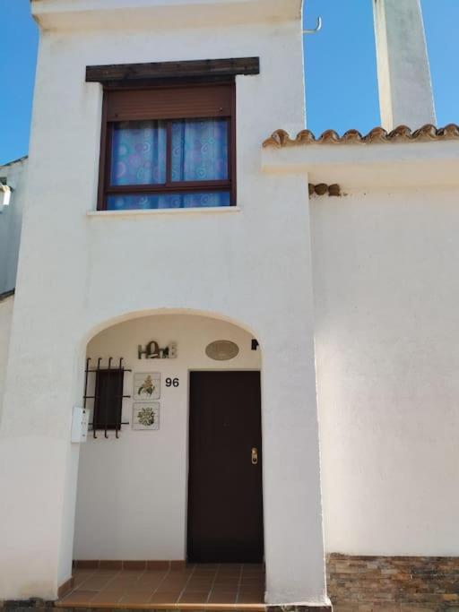 Suite En Sierramagna, Piscina Abierta El Ronquillo Exterior foto