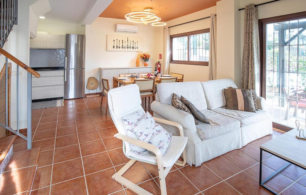 Suite En Sierramagna, Piscina Abierta El Ronquillo Exterior foto